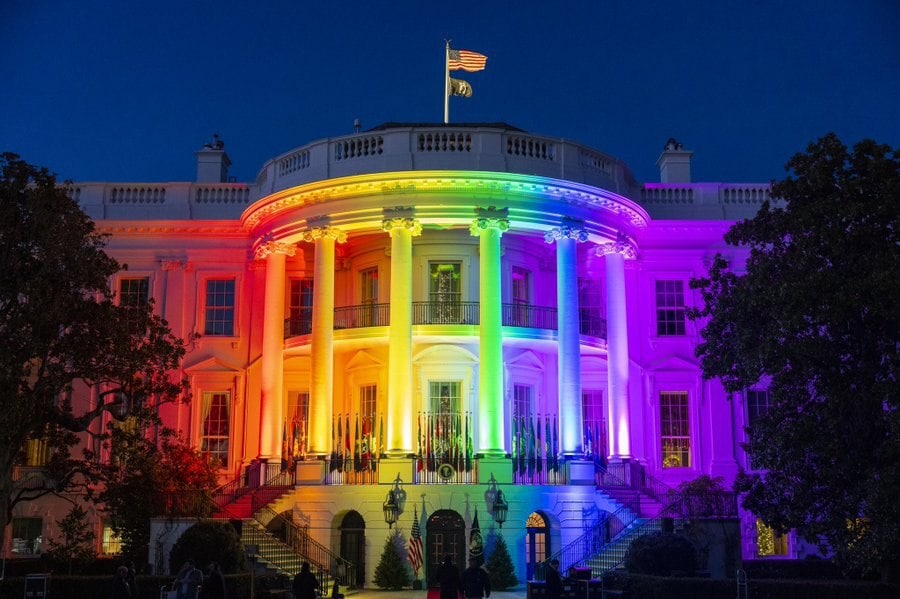 Радужное пятно на белом листе - Союзное Вече