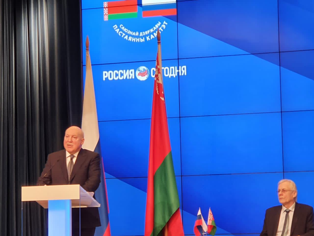 Дмитрий Мезенцев: Отношения России и Беларуси - пример для других государств