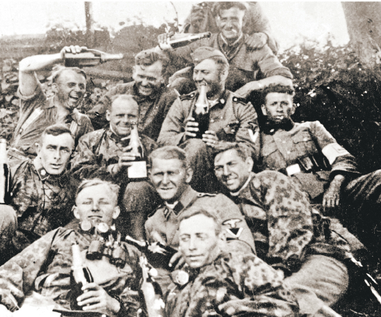 Вливайся: фанта для нацистов