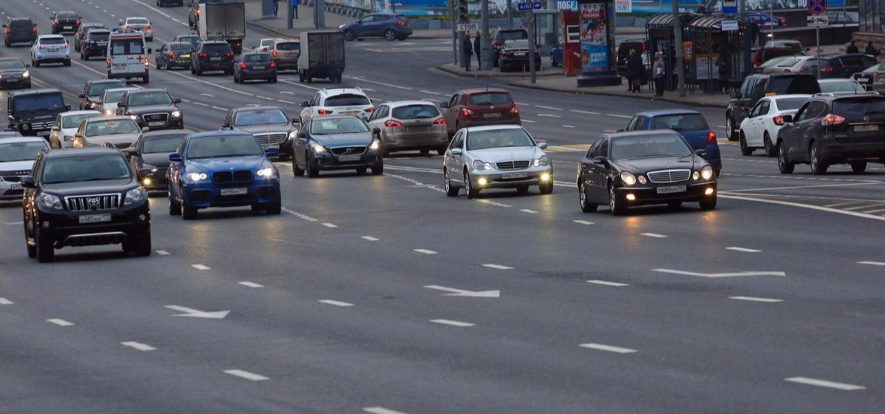 Евгений Москвичев: Водителям легковых авто ограничивать выезд не собираются
