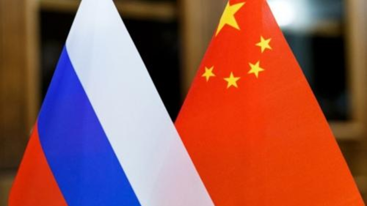 МИД Китая призвал США прекратить поставлять вооружение Украине