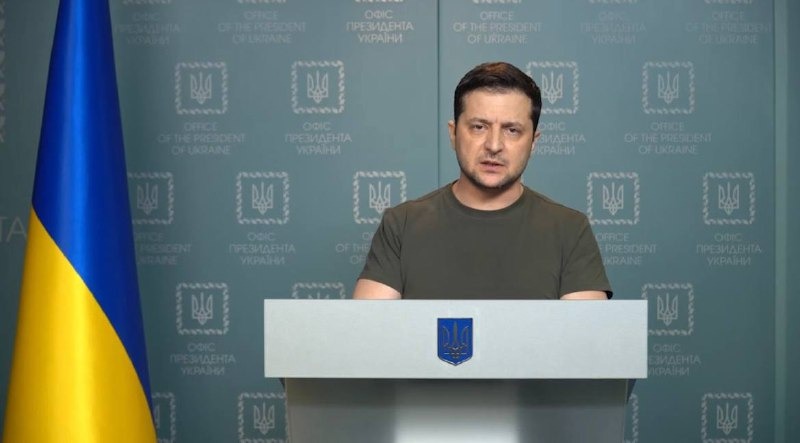 Зеленский обсудил план боевых действий с командованием украинских войск