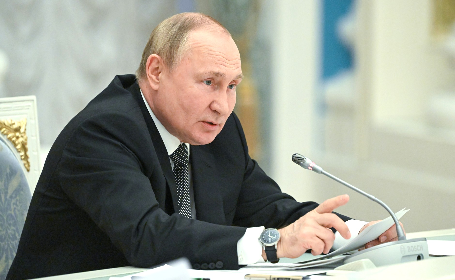 Путин: Украина благополучно кассирует деньги за транзит российского газа