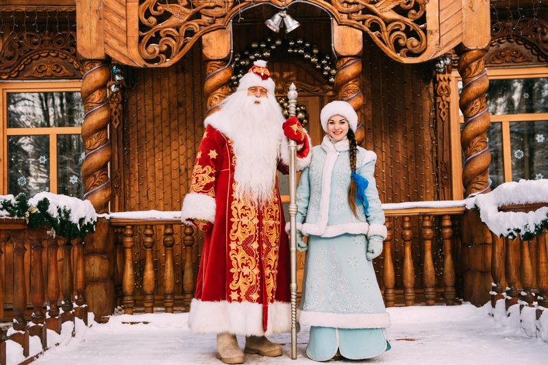 - Планируем на новогодние праздники поехать в Беловежскую пущу к Деду Морозу. Как часто он будет ходить в этом году и могут ли на нем прокатиться дети из России?