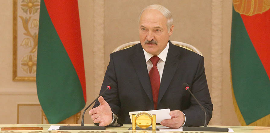 Александр Лукашенко: Умом, талантом и трудолюбием строим сильное государство