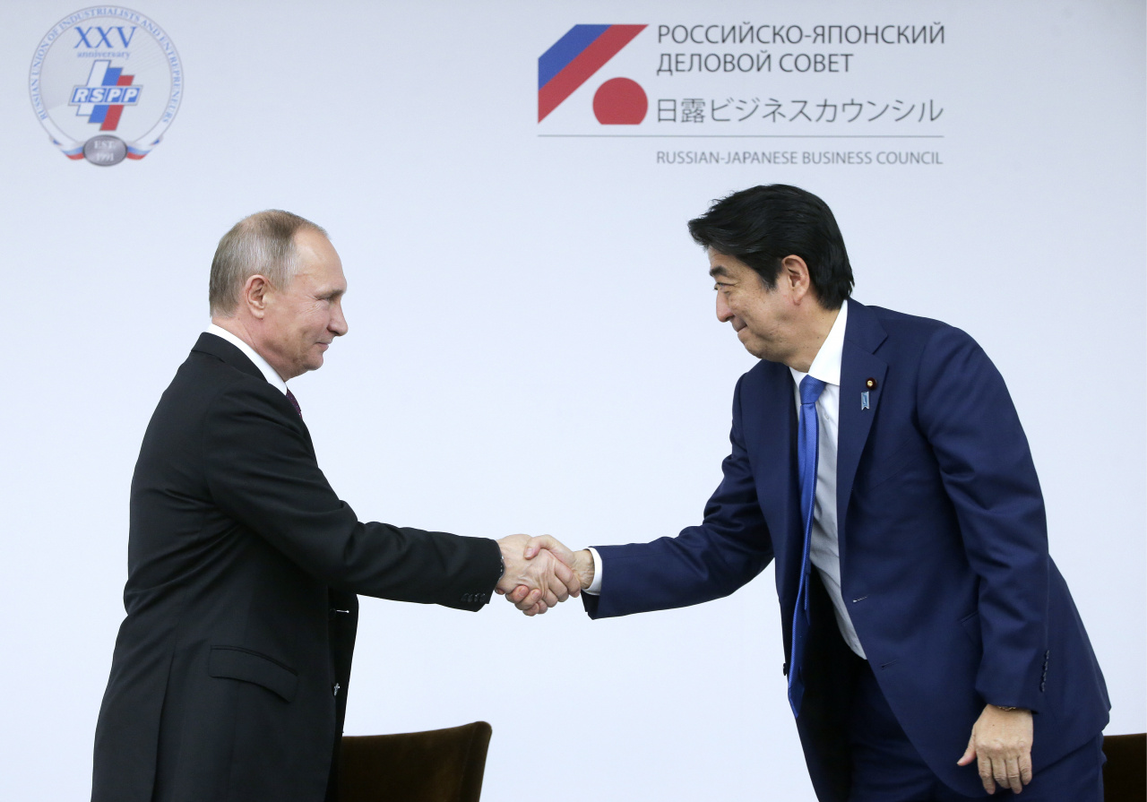 Владимир Путин: Курильские острова могут стать не яблоком раздора, а объединяющим элементом России и Японии