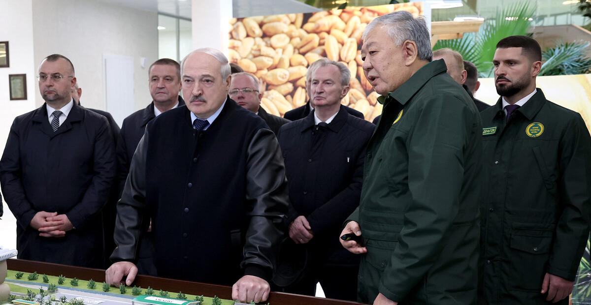 Александр Лукашенко: Мы никогда не бросим 