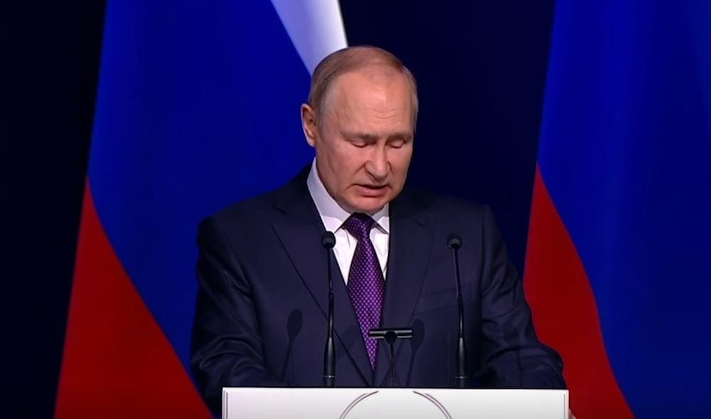 Владимир Путин сообщил о сокращении числа осужденных в России за пять лет 
