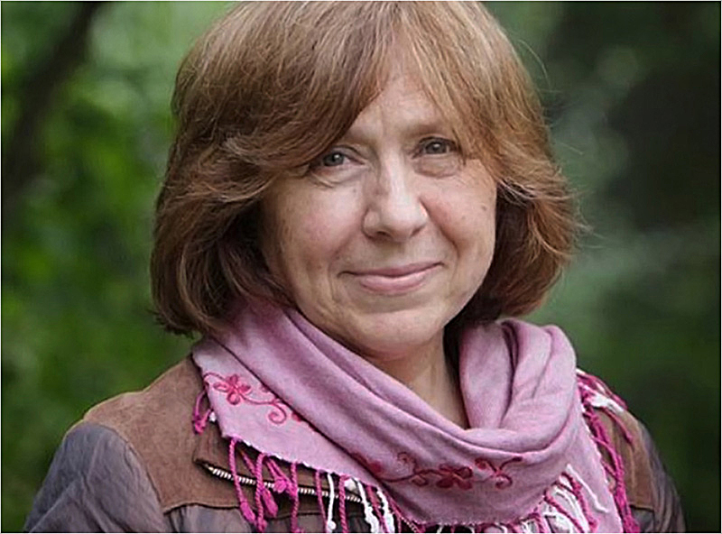 Автор книги &quot;У войны не женское лицо&quot;, белорусская писательница Светлана Алексиевич стала лауреатом Нобелевской премии по литературе за 2015 год