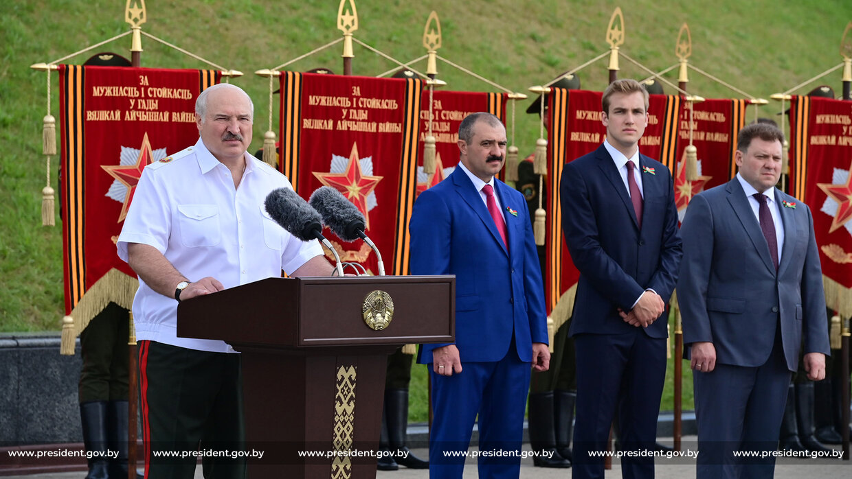 Александр Лукашенко: Правда сегодня на стороне братской России 