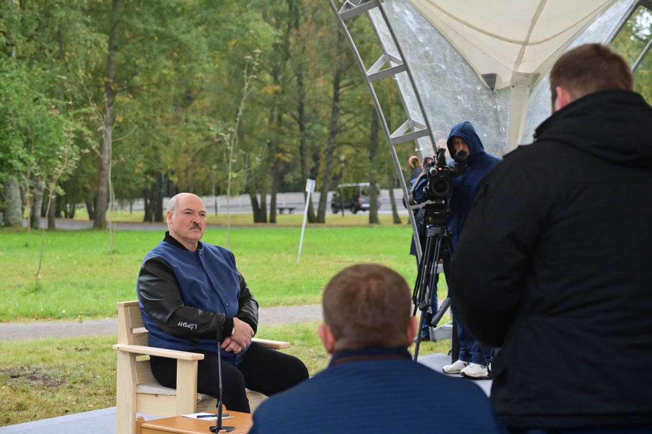 Александр Лукашенко  - о помиловании: Не торгуюсь людьми