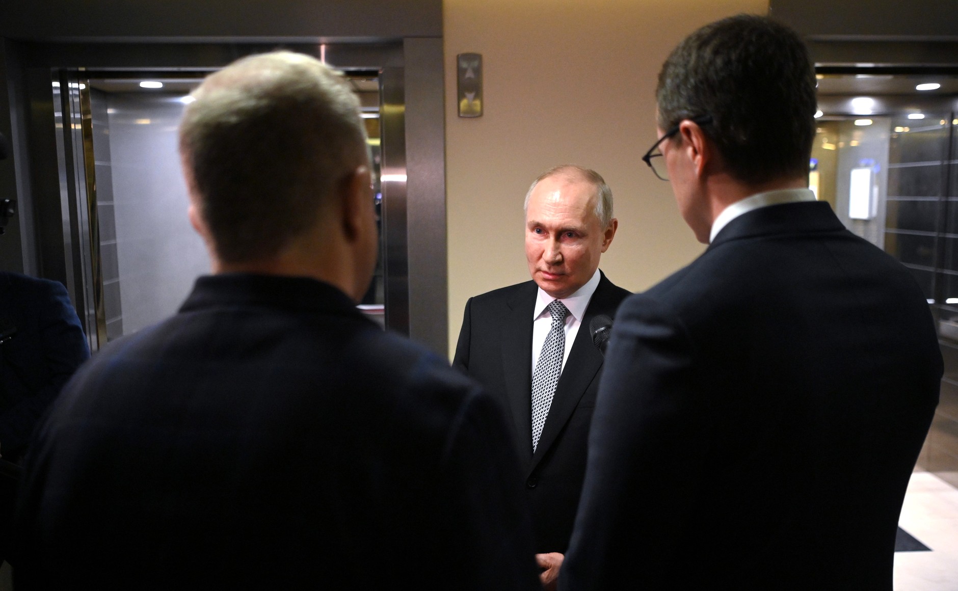 Кремль ру интервью с путиным. Служба безопасности президента. Встреча Путина с Вагнером.