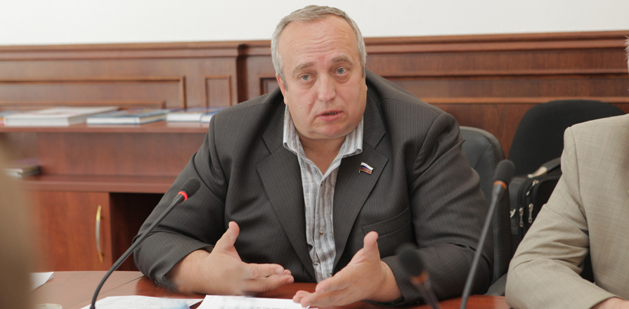 Франц Клинцевич предложил ввести в РФ визовый режим со странами Средней Азии