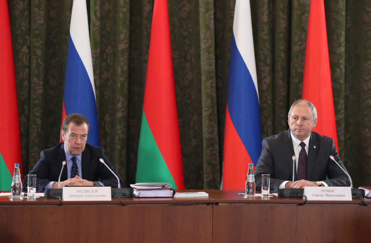 Дмитрий Медведев: Россия и Беларусь продолжат снимать барьеры в торговле и помогать малому бизнесу