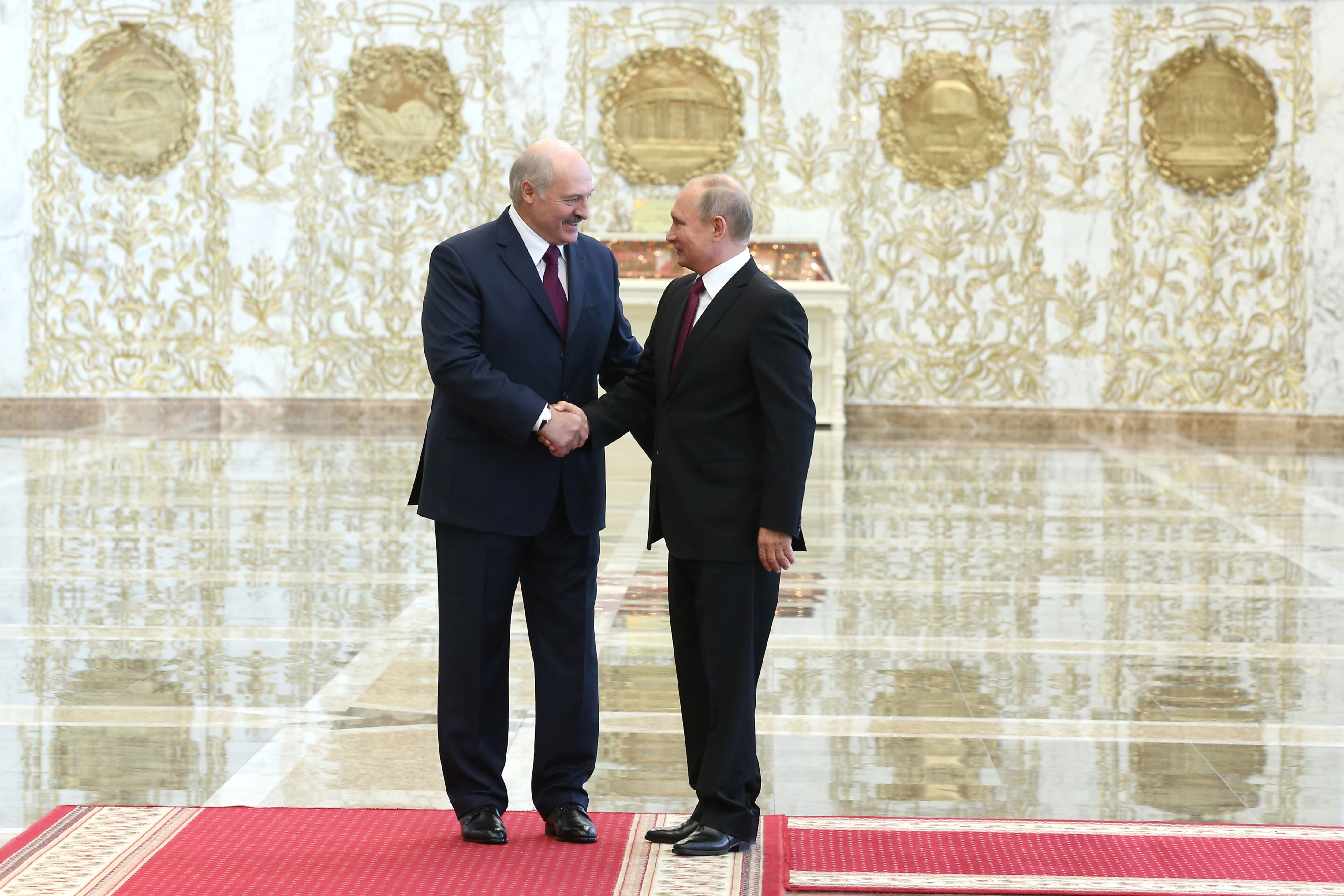  Владимир Путин поздравил Александра Лукашенко с Днем Независимости Беларуси
