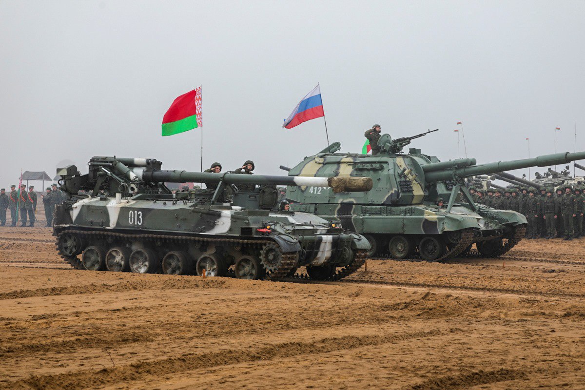 Минобороны Беларуси: Украинские военные минируют дороги 