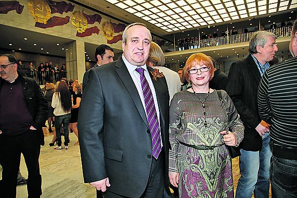 Мирные бронятся... Мирные бронятся...