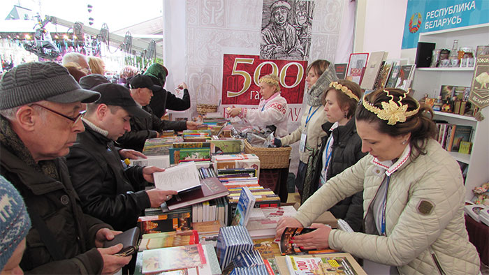 Больше 100 тысяч человек посетили за выходные книжный фестиваль «Красная площадь»