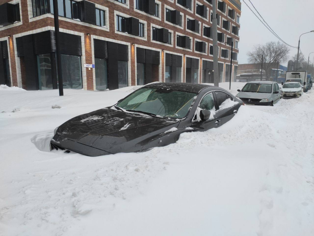 Москву и область парализовал снегопад