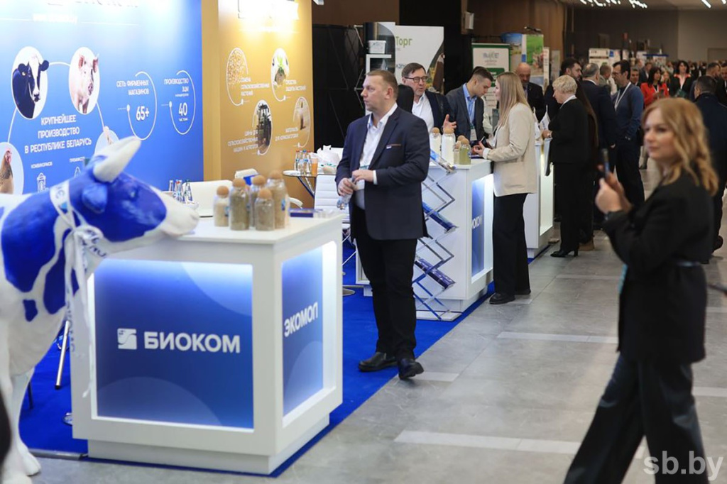 Теплые курточки для телят показали на выставке в Минске