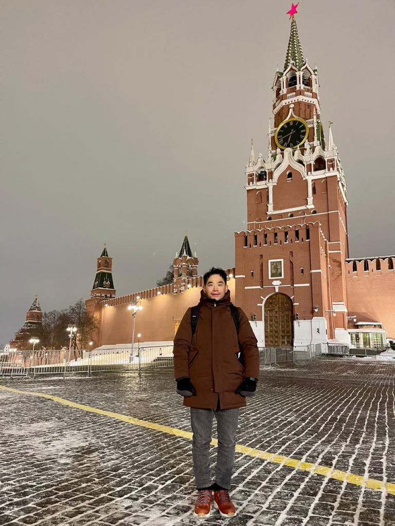 Ким Хен Гук: Будущее движется по улицам Москвы вместе с людьми Ким Хен Гук: Будущее движется по улицам Москвы вместе с людьми