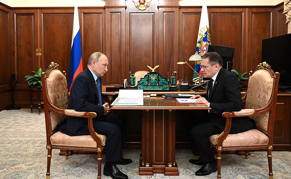 Владимир Путин о споре связистов и энергетиков: Необходимо найти «золотую» середину