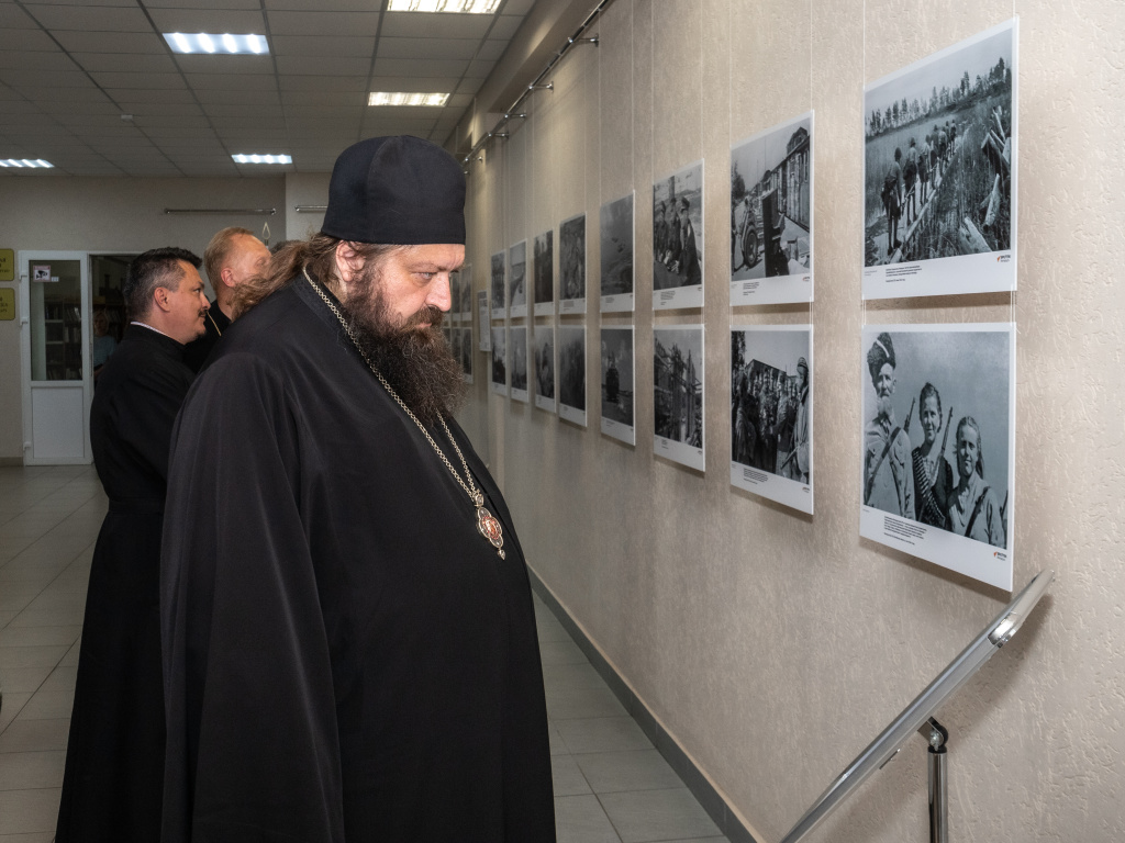 Фотовыставки «Освобождение. Путь к Победе» открылись в Беларуси