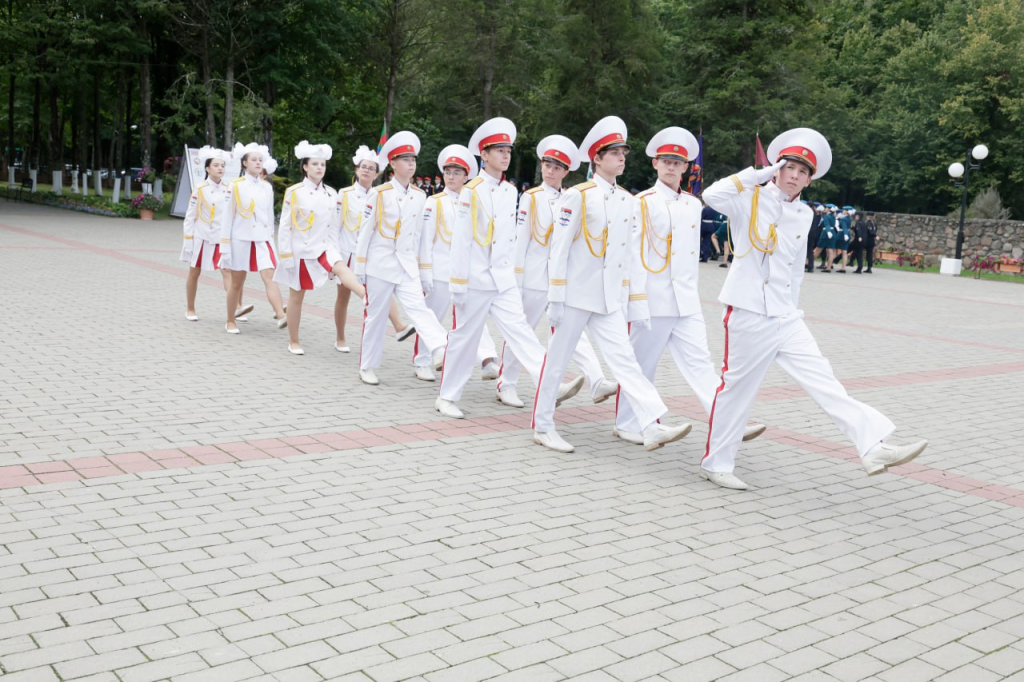 Отряд Зубрят