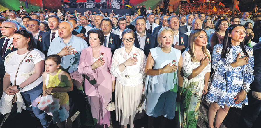 День Независимости: Праздник горячих сердец