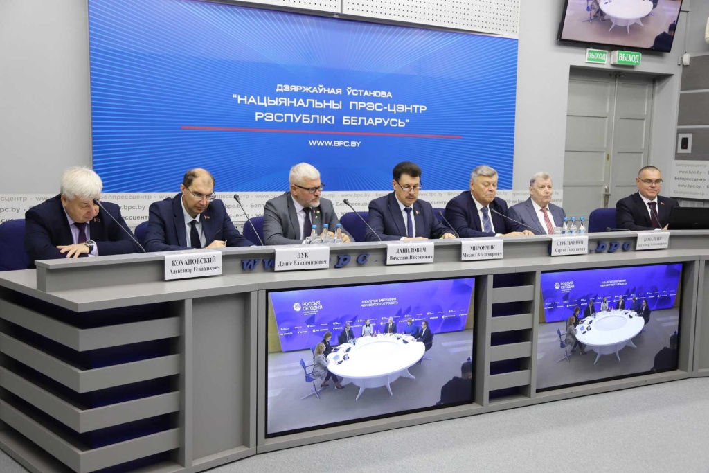 Пора снова бить в Нюренбергский набат