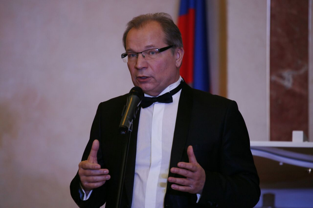 Юрий Розум: «За этих ребят переживаю не меньше, чем за родных детей» Юрий Розум: «За этих ребят переживаю не меньше, чем за родных детей»