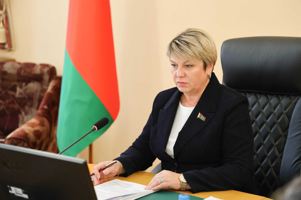 Союзные парламентарии готовят шестую программу по Чернобылю Союзные парламентарии готовят шестую программу по Чернобылю