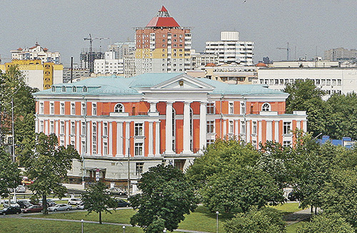 Вдоль по улочке, вдоль по Брестской