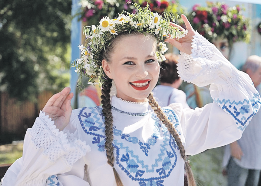 Купалье: Хороводы на берегу Днепра