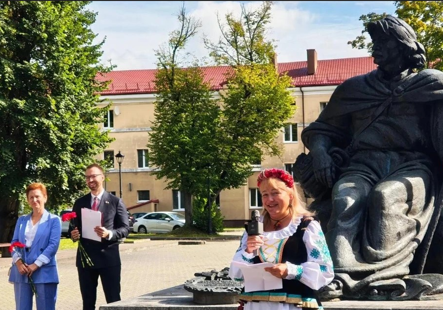 Сябры в Тридевятом царстве Сябры в Тридевятом царстве