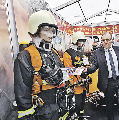 Глава МЧС России Владимир Пучков: С белорусскими спасателями работаем плечом к плечу