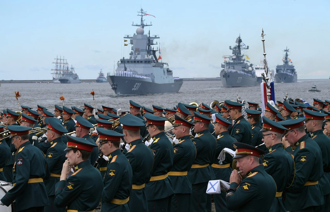 Морские учения россии. Парад ВМФ В Кронштадте. Военно-морской парад в Санкт-Петербурге 2023. Парад ВМФ В Санкт-Петербурге 2022. Парад в Кронштадте 2022.