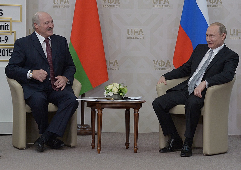 В Уфе два президента отлично поработали. Беларусь получила статус наблюдателя в Шанхайской организации сотрудничества.