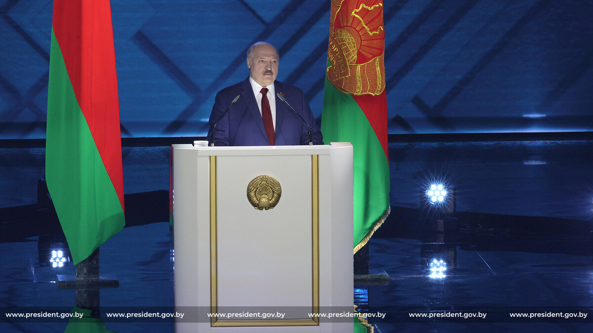 Александр Лукашенко озвучил три вопроса белорусскому народу