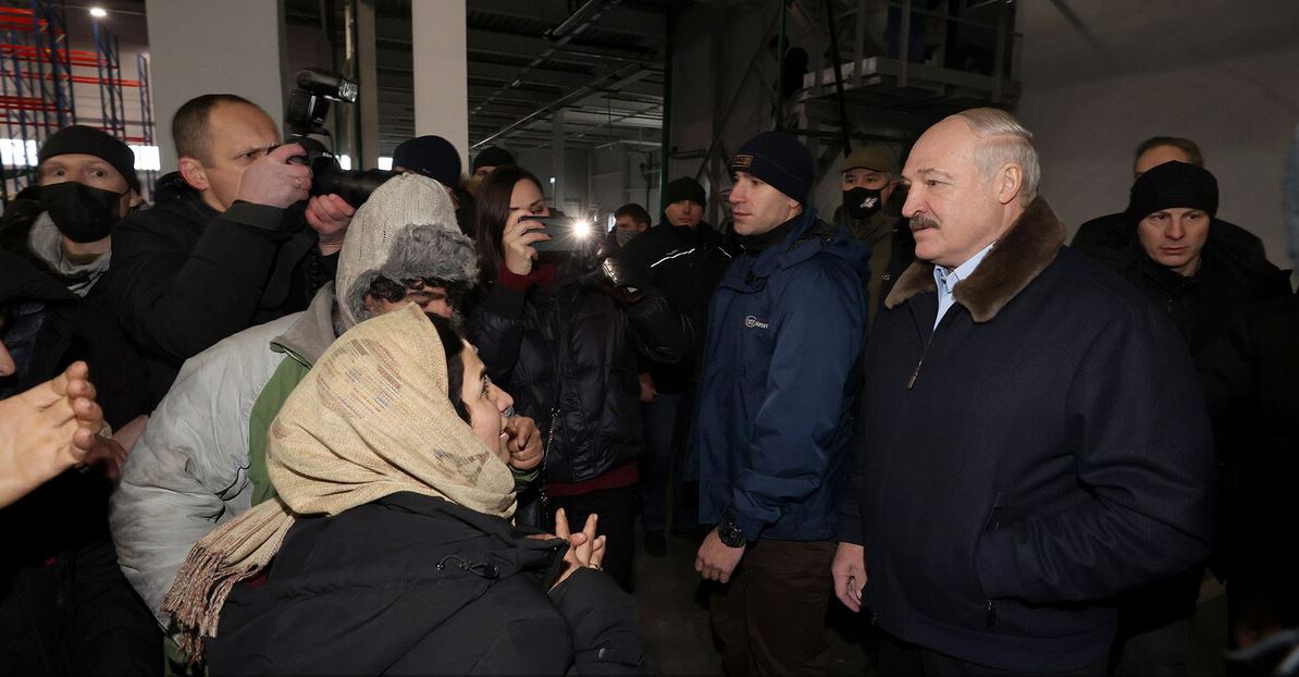 Александр Лукашенко - польским властям: Что ж вы выбрасываете людей? Это что, скотина какая-то?
