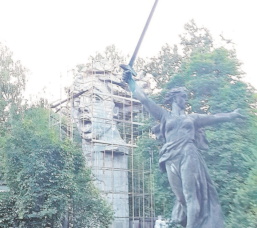 Внук скульптора Вучетича о деде: Отстаивая «Родину-мать», он выиграл свою Сталинградскую битву Внук скульптора Вучетича о деде: Отстаивая «Родину-мать», он выиграл свою Сталинградскую битву