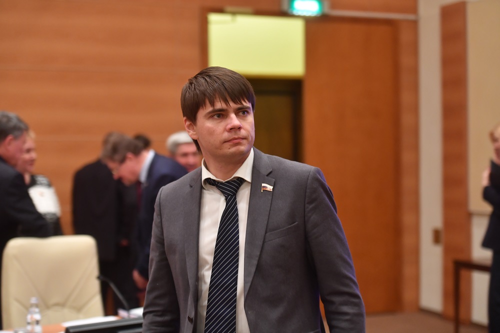 Николай Валуев: Чиновников зажмем в угол - навяжем ближний бой Николай Валуев: Чиновников зажмем в угол - навяжем ближний бой