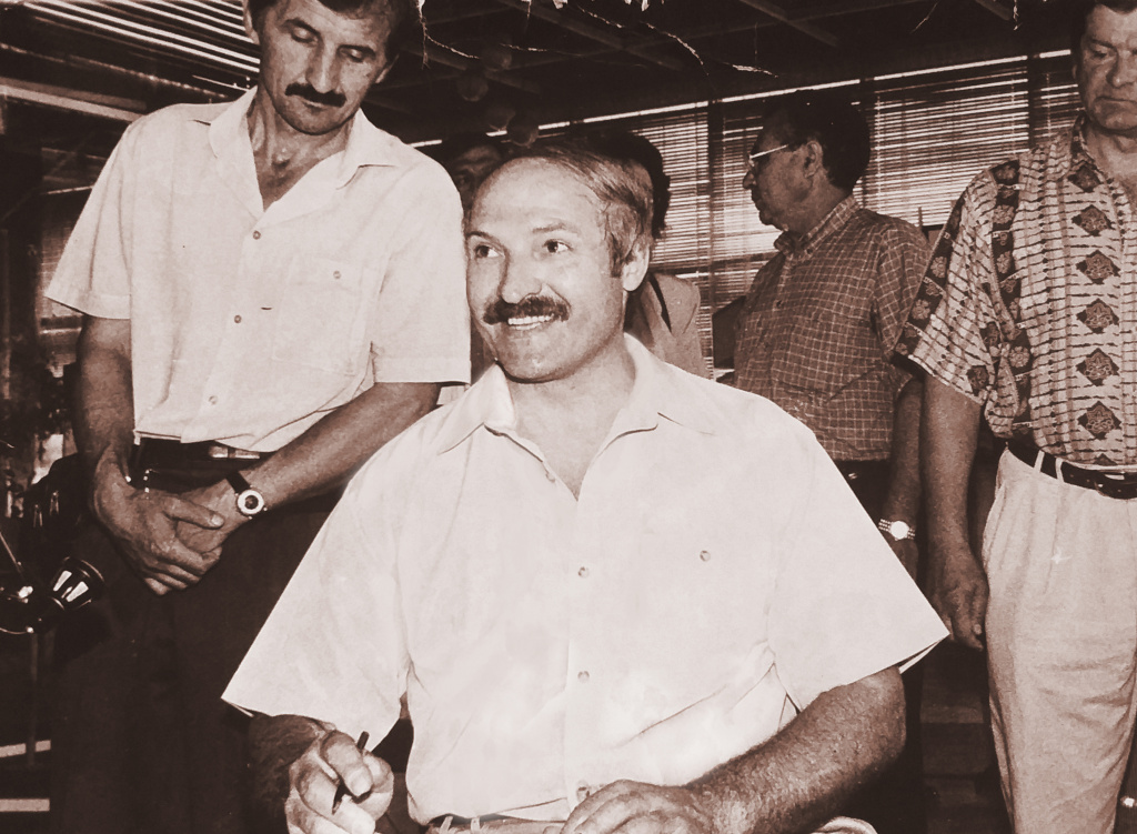 Сябры среди бамбука Сябры среди бамбука