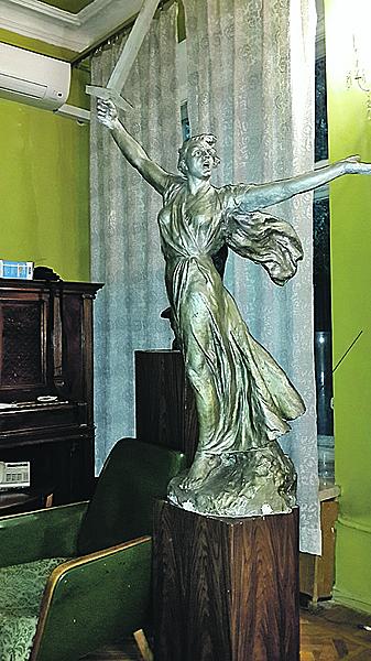 Внук скульптора Вучетича о деде: Отстаивая «Родину-мать», он выиграл свою Сталинградскую битву Внук скульптора Вучетича о деде: Отстаивая «Родину-мать», он выиграл свою Сталинградскую битву